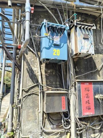 瑋成水電裝修工作室 - 施工後：按裝變壓器
