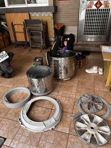 亮晶晶洗衣機清洗保養 - 完全拆洗，提供最乾淨的清洗服務