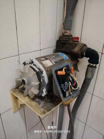 瑋成水電裝修工作室 - 施工前：抽水馬達按裝