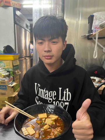 虎尾魔術方塊老師推薦蔡承叡