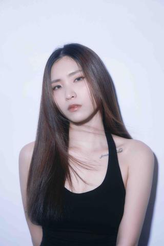 提供妝髮服務的專家妝髮師Chloe