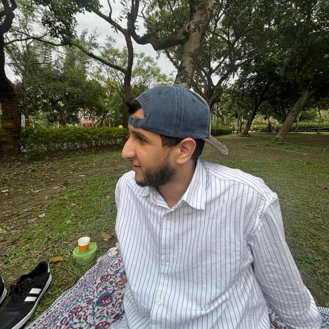 提供法語學習網站服務的專家Yassine Ajeaafeur