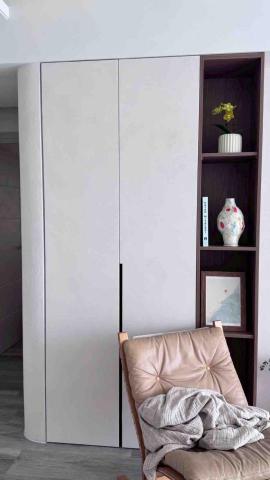 奇亞工程行 - 櫃體門片上料，與木作弧型隔間連成一片!