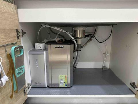 淨馭淨水 - 廚下型直輸機搭配普利創689A2加熱器
