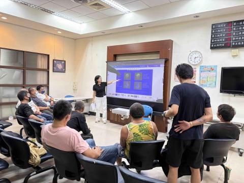 楊舒雲 - 帶領團體的照片