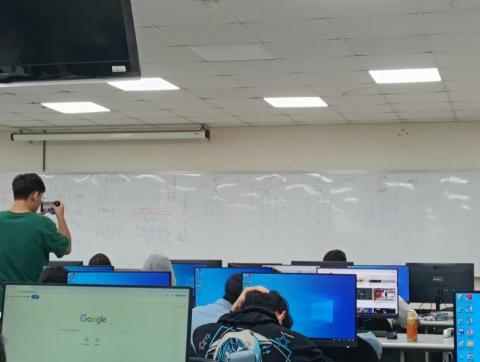 蔡育展 - 上課照