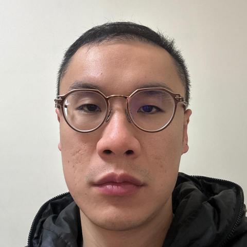 提供衝浪板貨運服務的專家洪偉豪（Hong Weihao）