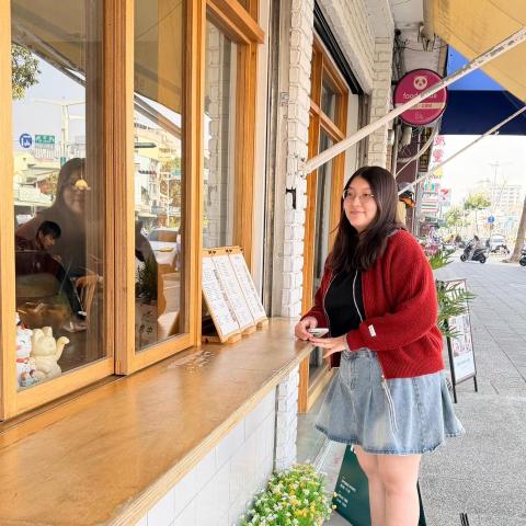 提供行情服務的專家邱庭敏