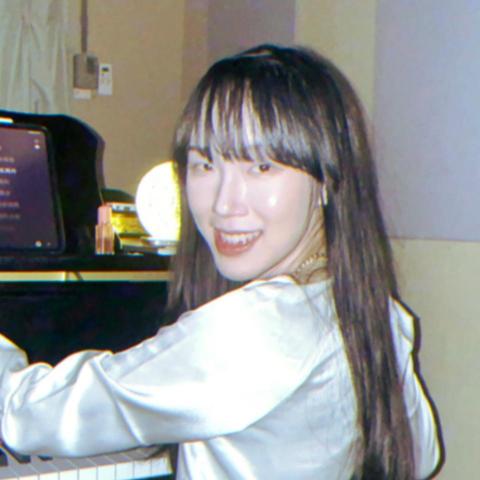 提供團體服台北服務的專家黃愷欣