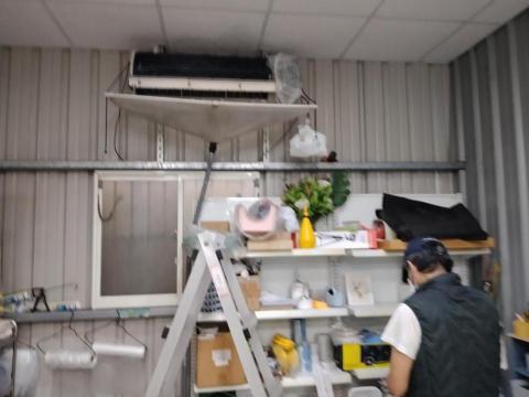 冷氣安裝清洗  ＆傢俱搬運組裝 - 室內機清洗