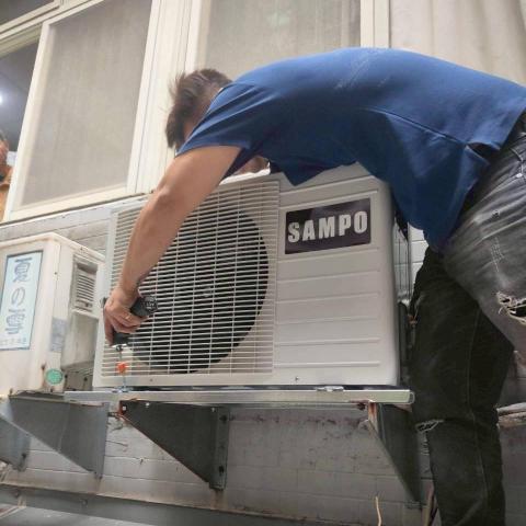 提供吹直笛服務的專家李奕良