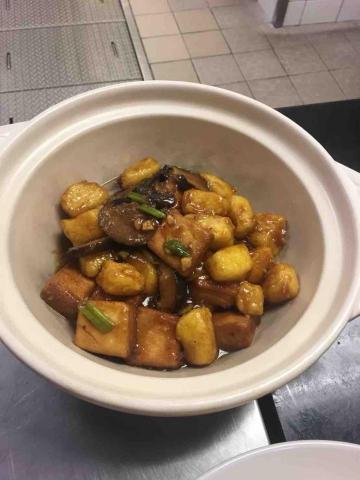 原生餐桌 - 豆腐斑腩煲