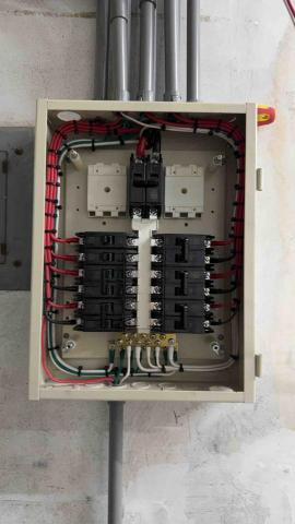 穆俊宇 - 一樓店面重新配電