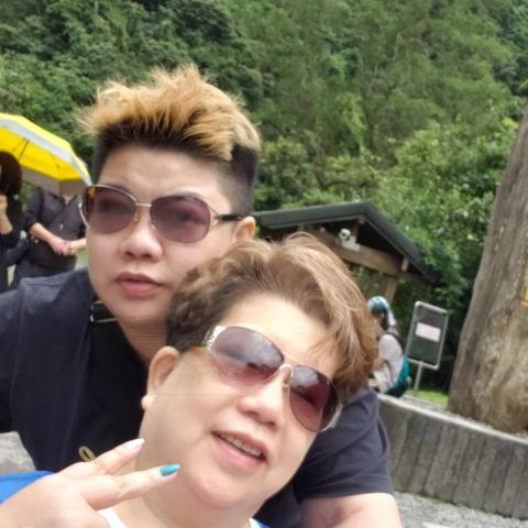 提供刮痧儀服務的專家王靜儀