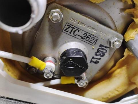 煜伸水和電維修 - 怡心牌電熱水器高壓沖洗內瞻