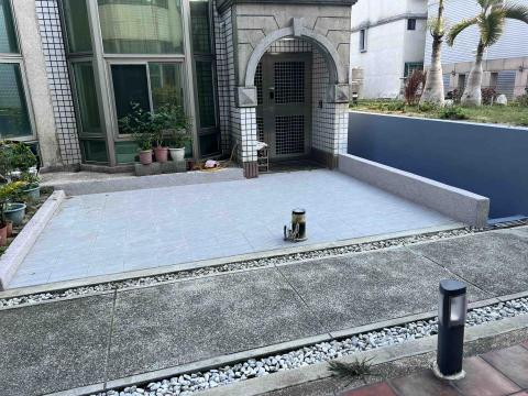 高宇泥作修繕工程 - 花圃漏水到地下停車位 土全挖除重新做防水灌漿貼地磚