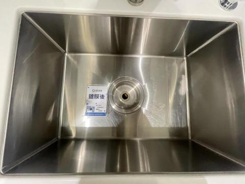 水宅研居森境家居 - 清潔鍍膜後讓使用3年的水槽變得亮晶晶,成就感滿滿