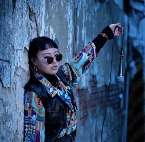 提供唱歌服務的專家蘇昍歌唱教學