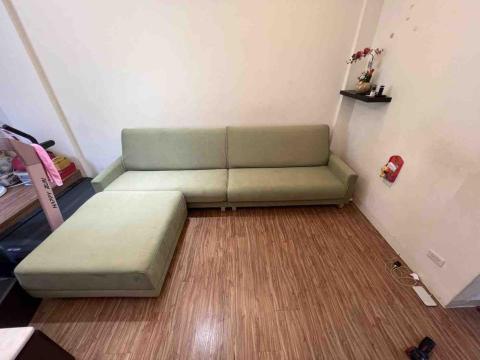 陳業發 - 第一次有客人選擇蘋果綠的貓抓布，雖然中間經過很多次的猶豫，客人說很多顏色都很喜歡想試試看?，最終決定了這個有點活潑的色樣，真的很棒！也希望這顏色可以為你們帶來好心情..