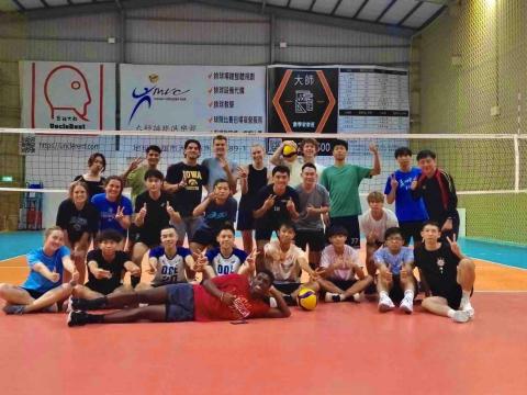 粘堉榮 - 排球隊長經驗