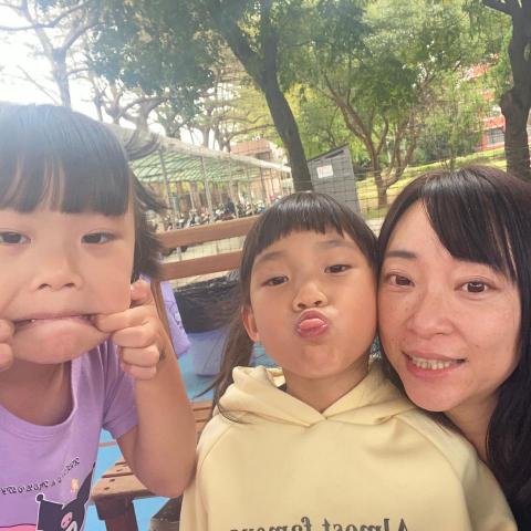 提供toto暖風機服務的專家周旻妍