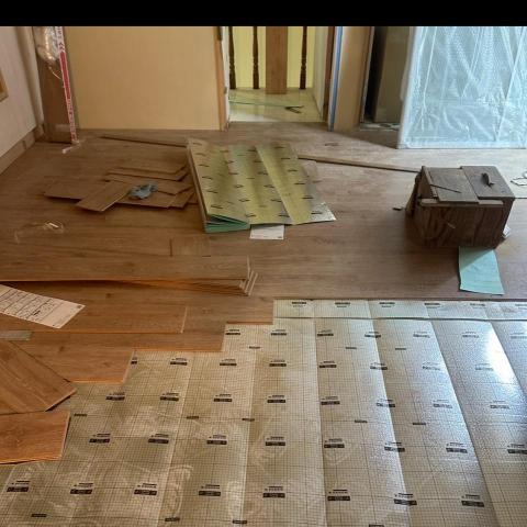 提供卡扣服務的專家小柯 木地板