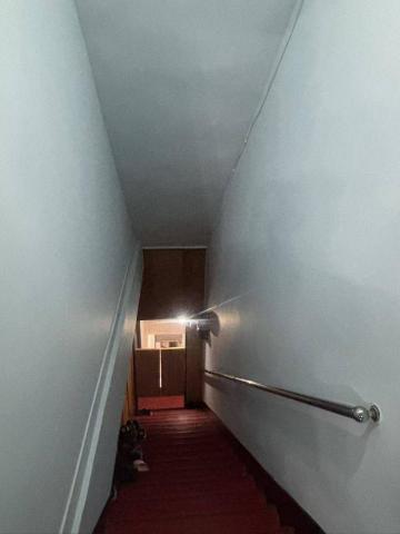 油漆師傅  史先生 - 樓梯.一層樓一個顏色.踢腳板是咖啡色