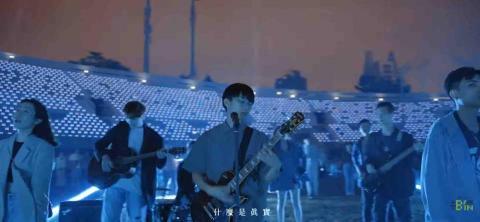 Feng - 五月天十週年演唱會受邀樂團