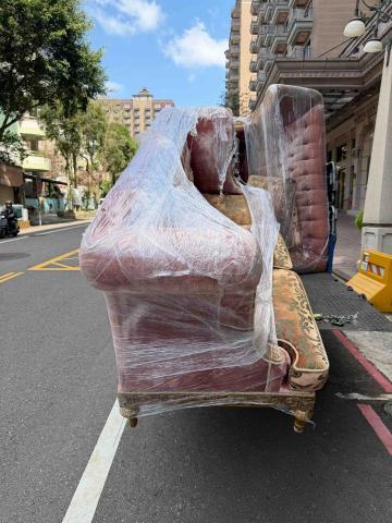 林修德 - 包裝上車