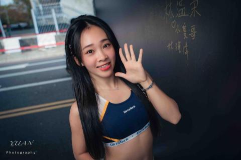 彰化市模特兒推薦Peggy 又心