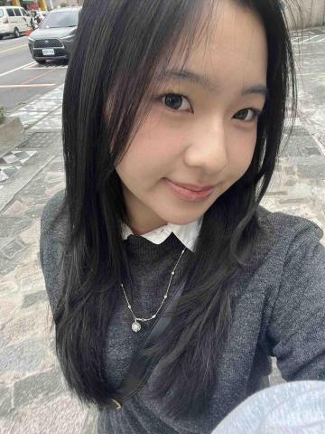 提供發音班服務的專家洪名萱