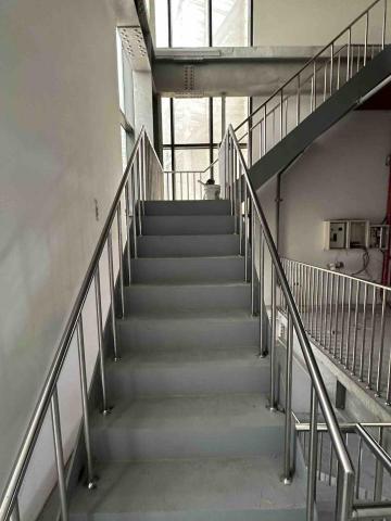 阿明的鐵工廠 - 廠房內扶手  敞亮又精美