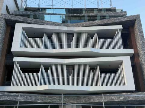 提供陽台窗戶服務的專家蔡宇豪