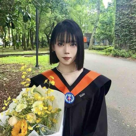 提供衣櫃高度服務的專家周小芸