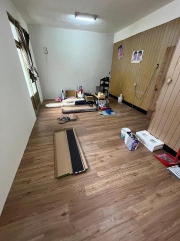 長聖油漆 - 壁癌處理/水泥漆粉刷/卡扣式地板鋪設(施工完成後)