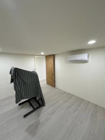 長聖油漆 - 式內牆面油漆粉刷/木作天花板油漆/卡扣式地板鋪設