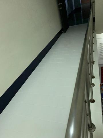 長聖油漆 - 樓梯間換色粉刷