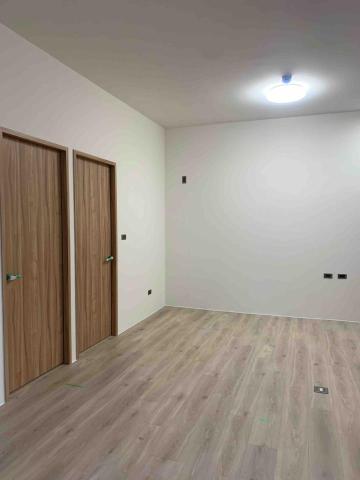 大吉工程行 - 金雅區：房門施工