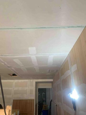 大吉工程行 - 中華路：批土