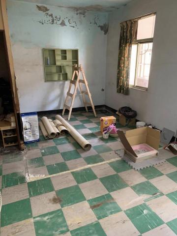 長聖油漆 - 壁癌處理/水泥漆粉刷/卡扣式地板鋪設(施工完成前)