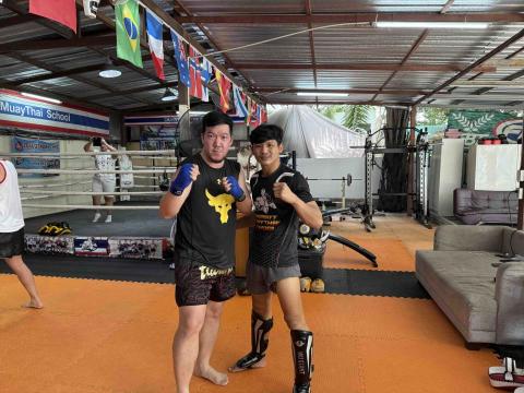 Dirk - 去泰國訓練泰拳