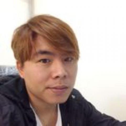 提供螢幕燈條服務的專家吳洛