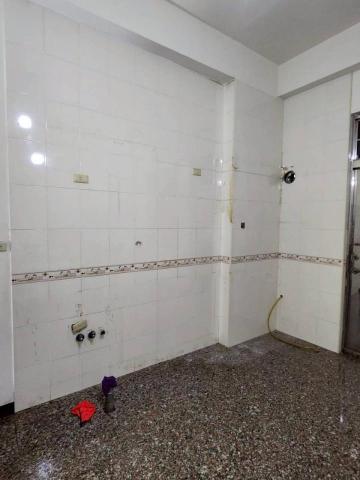 拆除裝潢/打石/搬運 - 流理台拆完，水/電/瓦斯管檢查完成