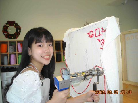 提供兒童美術創作服務的專家陸芝宇