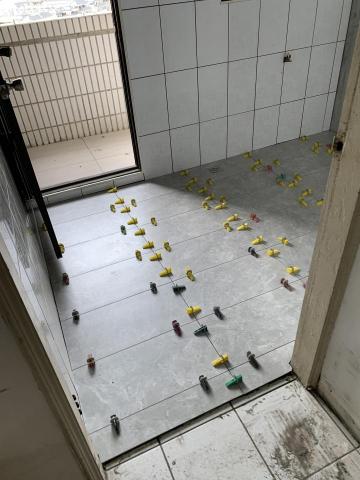 泥景澄工程行 - 這是軍功路公寓老房翻修貼磚工程