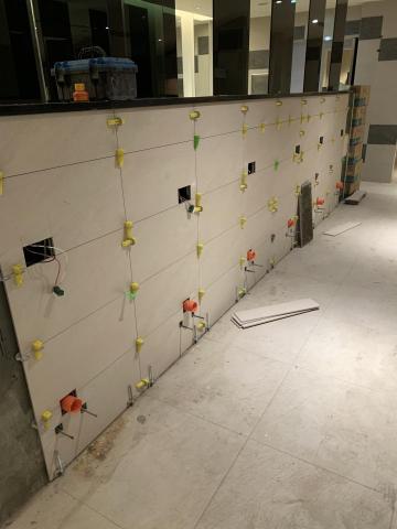 泥景澄工程行 - 新光三越13樓男女廁防水加貼磚工程