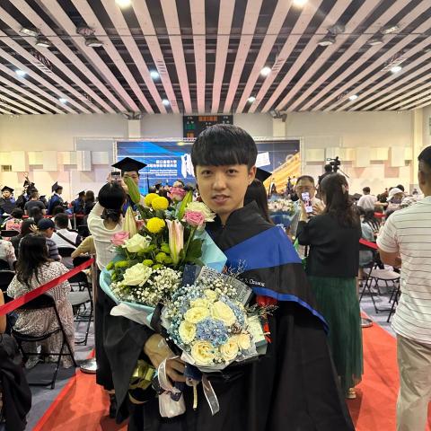 提供衛道中學服務的專家台大莊老師數理化家教