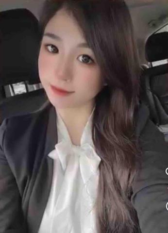 提供機場接送服務的專家專業安心包車 女職業駕駛