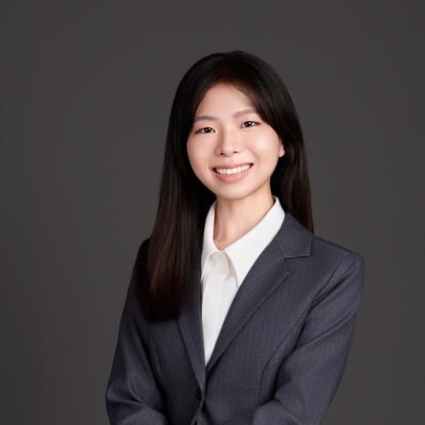 提供150服務的專家Della