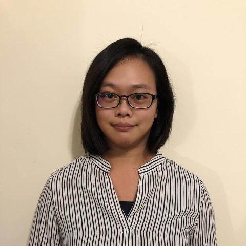 提供電子名片模板服務的專家Claudia Hsu睿玲